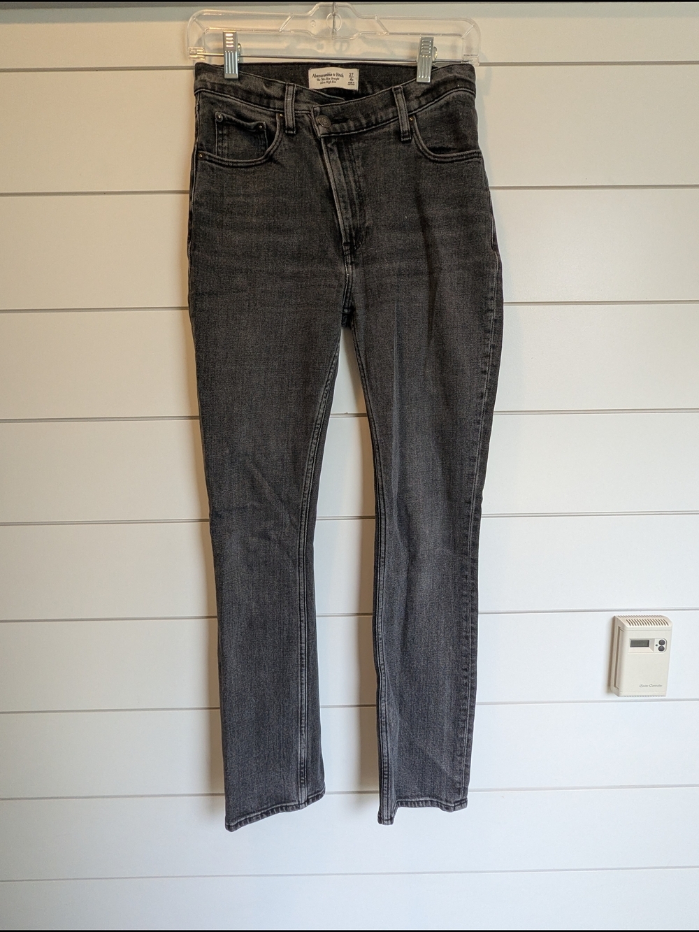 Abercrombie & Fitch 90s Slim Straight Jean Ultra High Rise Black Wash 27 4P - Picture 2 of 11